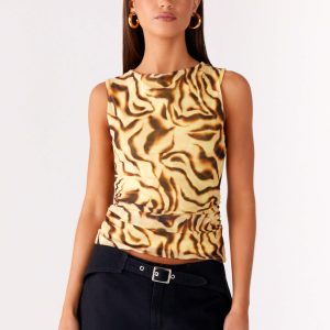 On read Tank Top - Yellow Zebra