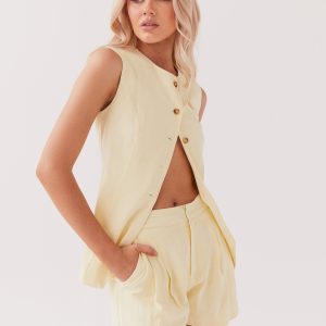 Born For Bordeaux Linen Shorts - Lemon